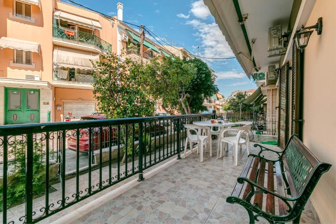 White Nest In Corfu Town Apartment *