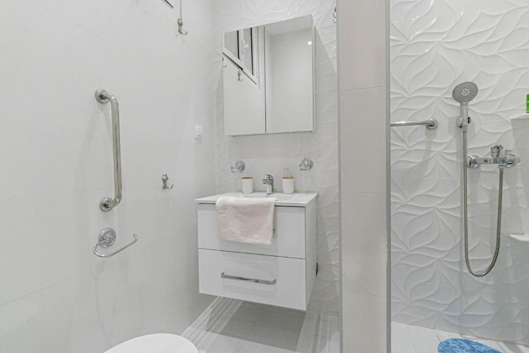 White Nest In Corfu Town Apartment *